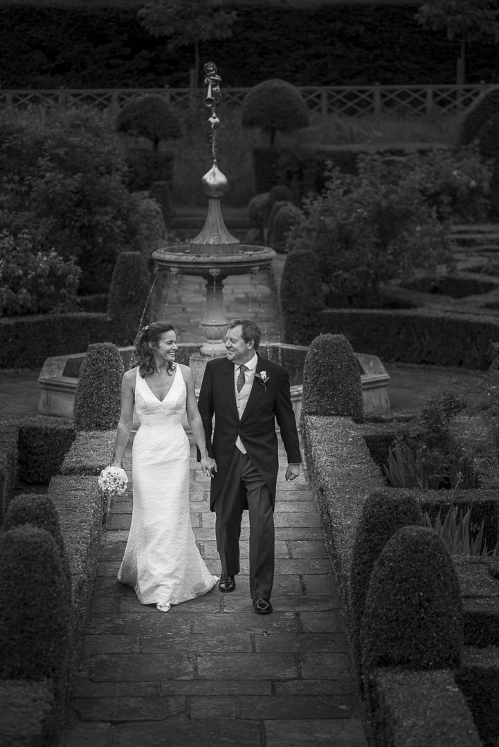 London Wedding Photographer - Hatfield House with Andrew and Sharon